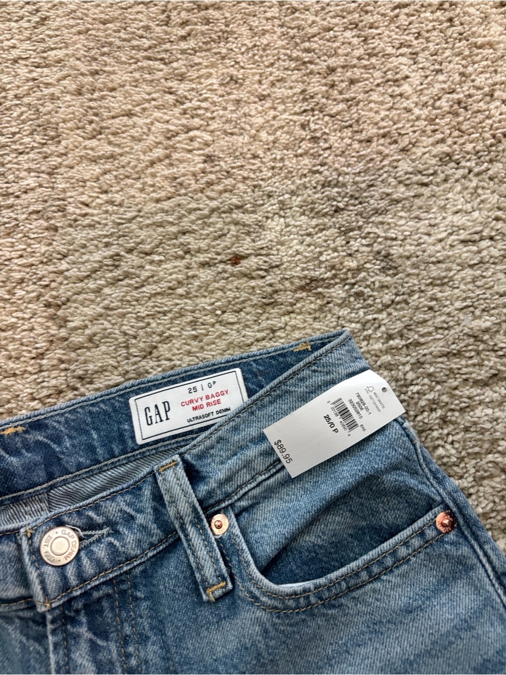 NWT Gap Mid Rise Ultrasoft Baggy Jeans - Picture 3 of 4